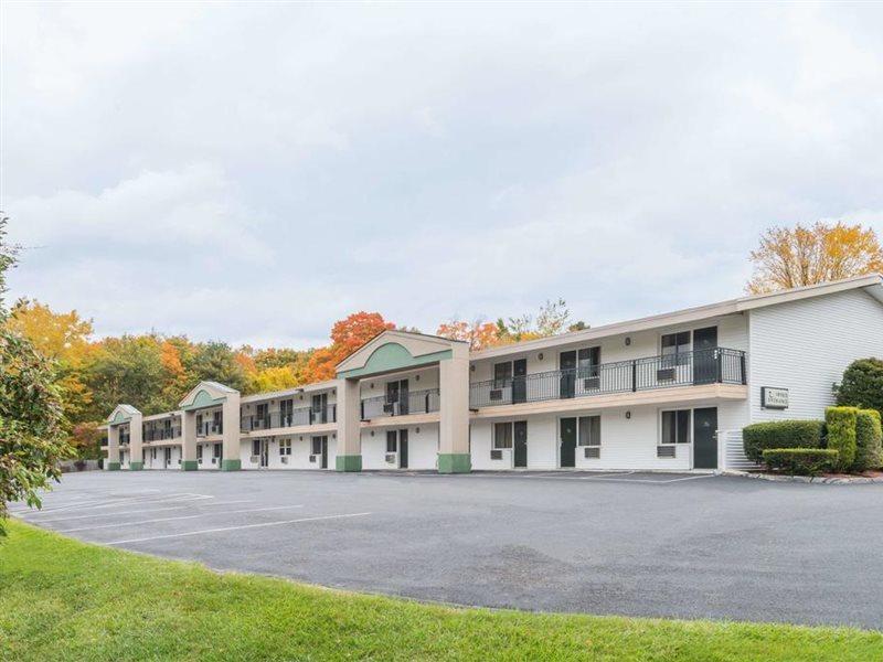 Days Inn By Wyndham Lenox Ma Exterior foto