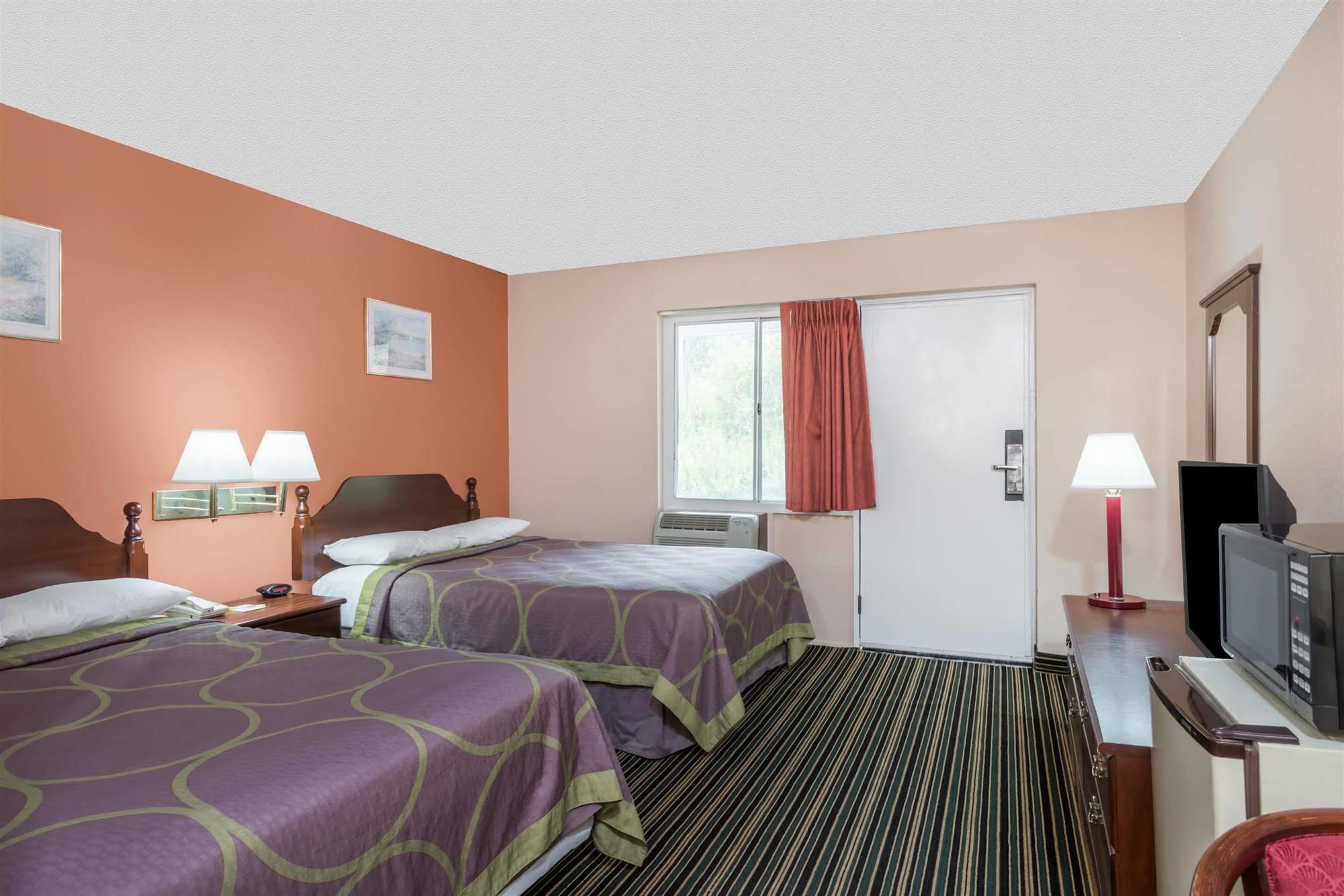 Days Inn By Wyndham Lenox Ma Exterior foto